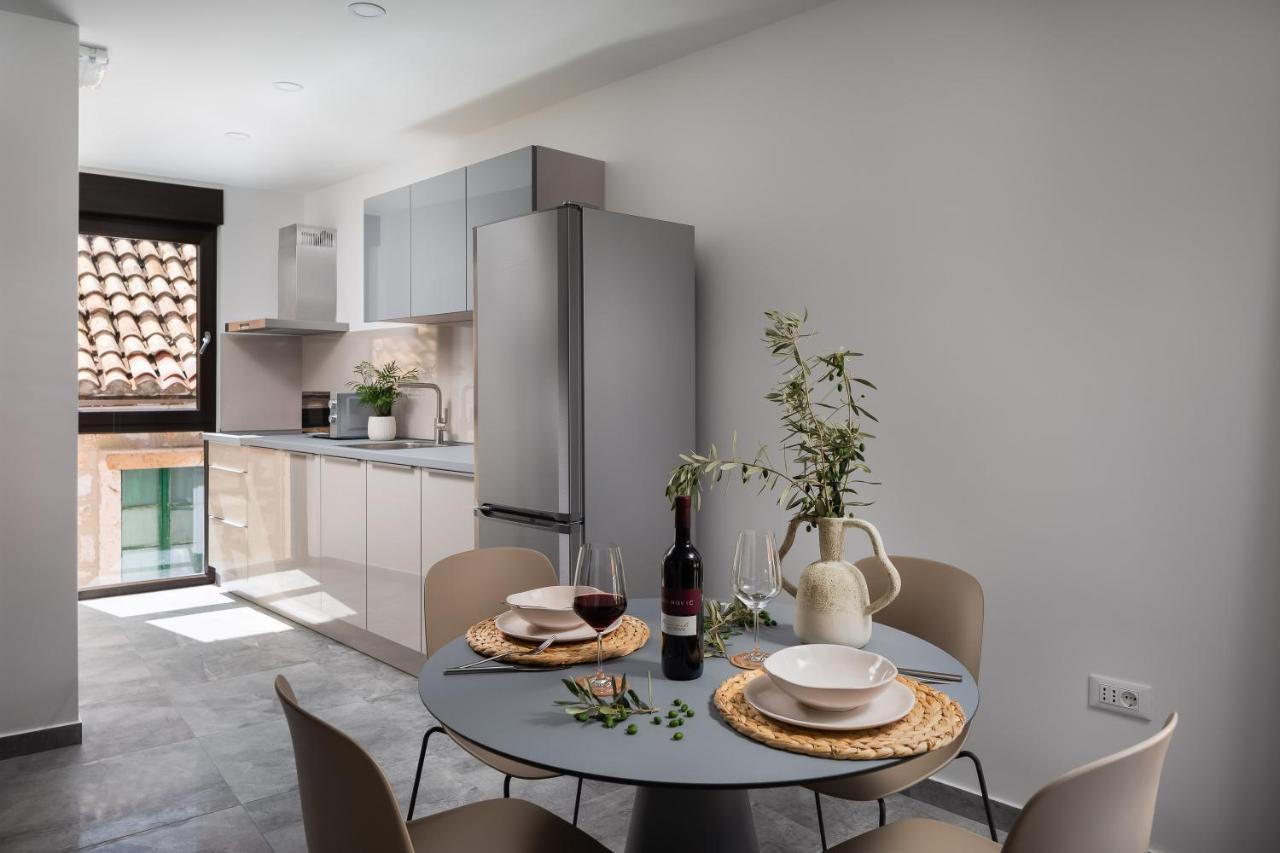 Residence The One - New Komiza Exterior photo
